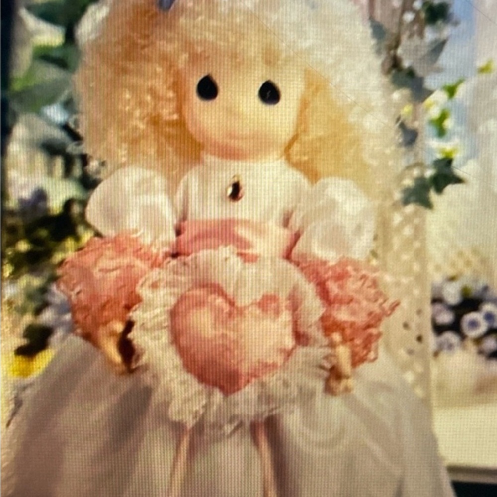Oct 1992 Valentines Precious Moments Adorable Doll with Pink and White Dress